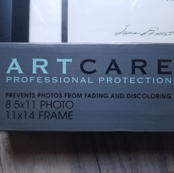 Document Frame - Picture 3 of 4